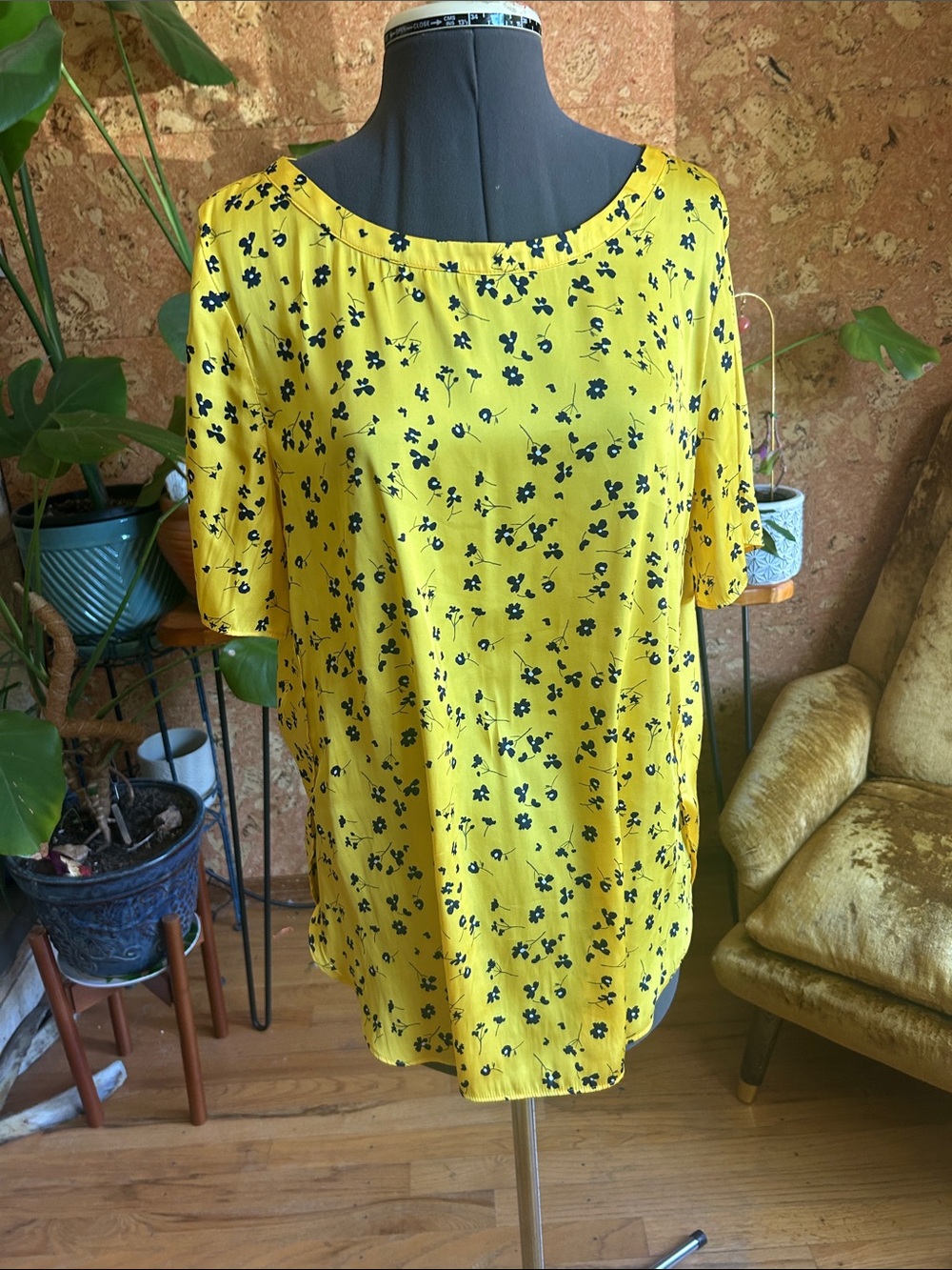 Banana Republic Yellow Floral Scoop Neck Blouse